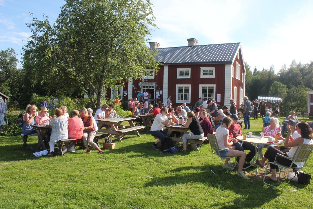 Sommarcafé på Nätra Hembygdsgård