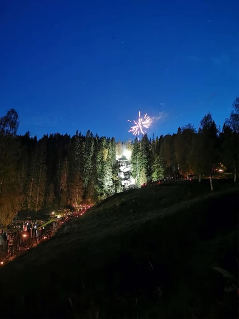 Västanåfallet i ljus